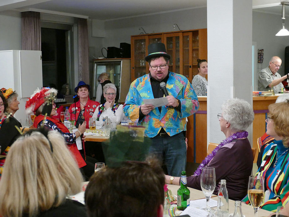 Frauenkarneval der kfd im Landhotel Weinrich (Foto: Karl-Franz Thiede)